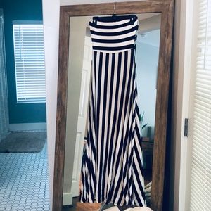 Striped strapless flowy dress